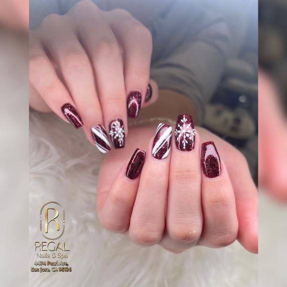 Signature and trending nail art this December 2024